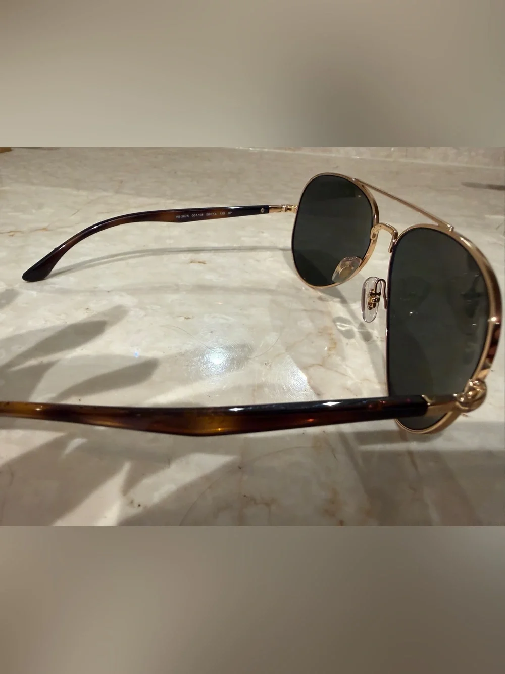 Ray-Ban Gold Frame Aviator Sunglasses with Green Lenses unisex BNWOT